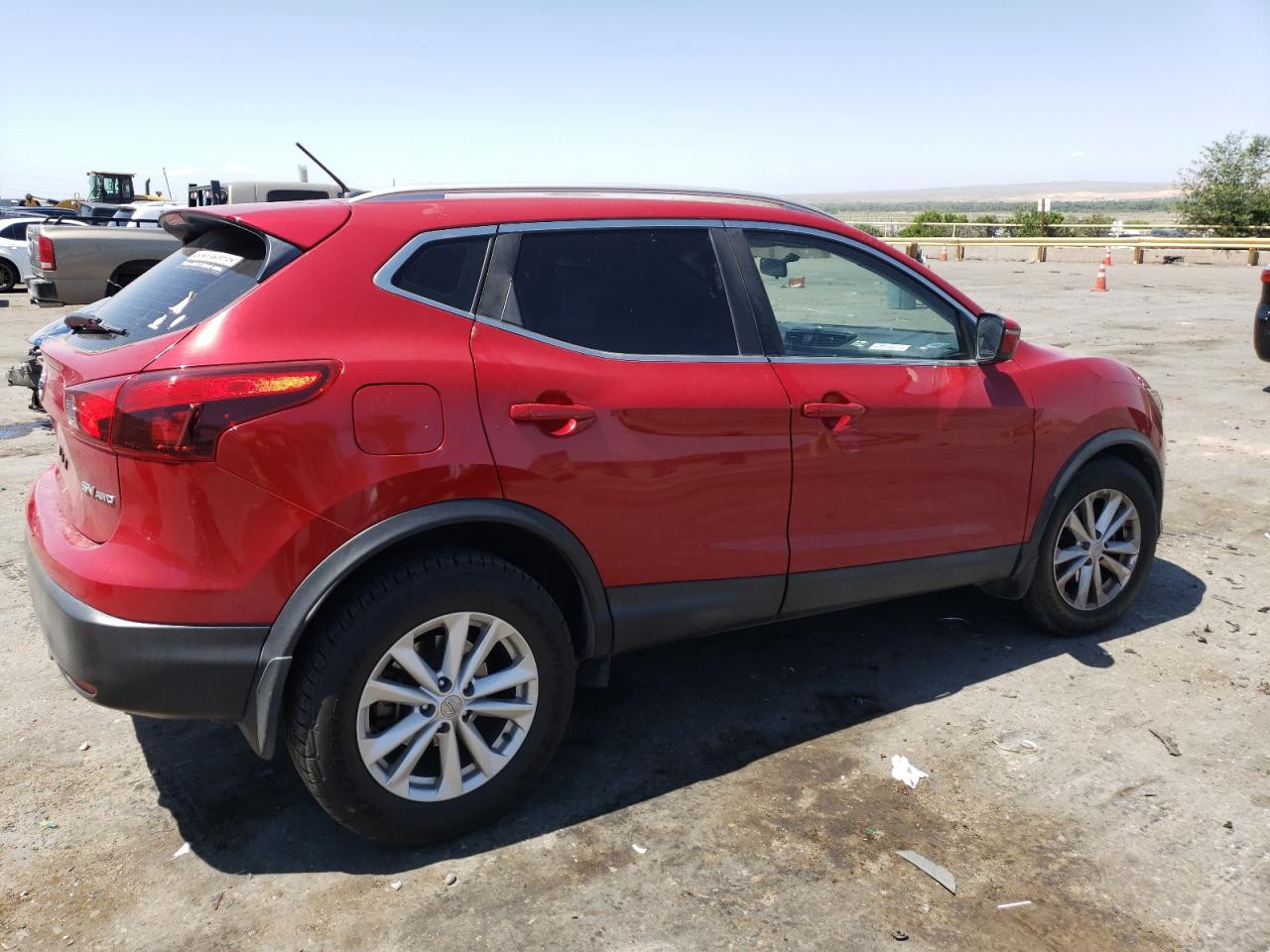 2018 Nissan Rogue - Image 3