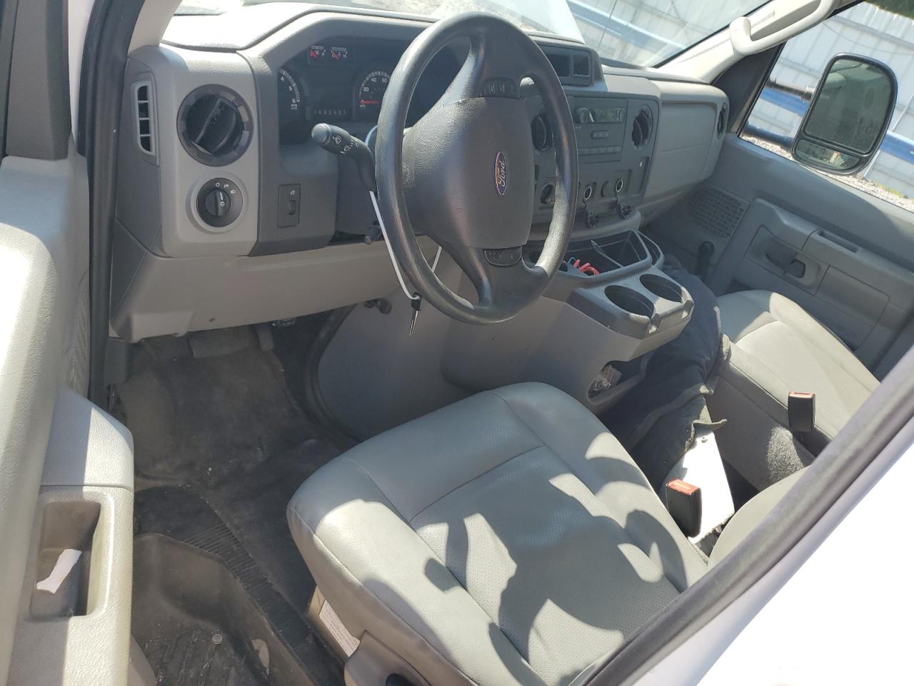 2019 Ford Econoline E350 Super Duty Cutaway Van VIN: 1FDWE3F60KDC09447 Lot: 63320714