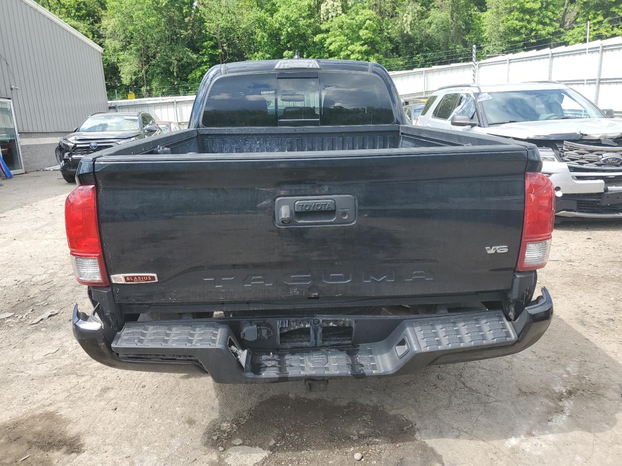 2017 Toyota Tacoma Double Cab VIN: 5TFDZ5BN8HX025051 Lot: 55393964