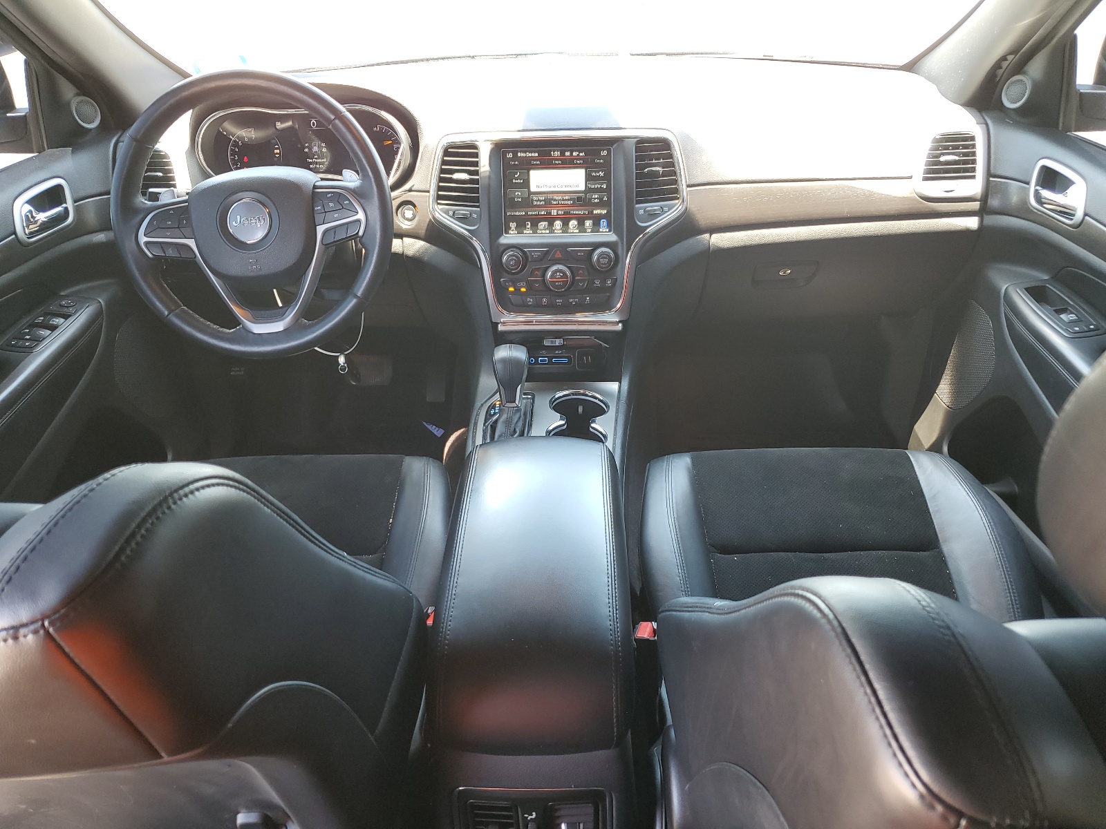 1C4RJEAG3HC952918 2017 Jeep Grand Cherokee Laredo