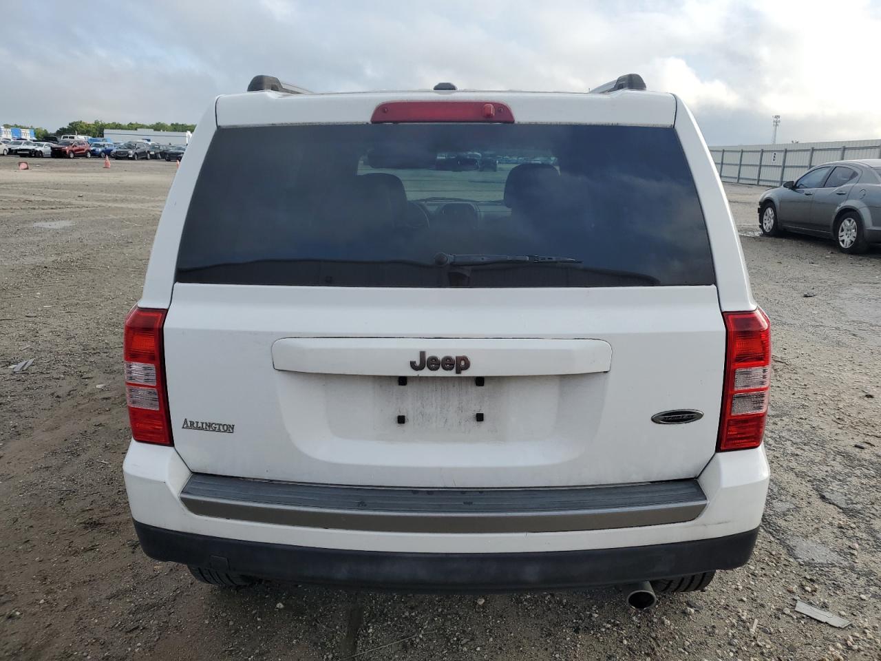 1C4NJPBA3GD622063 2016 Jeep Patriot Sport