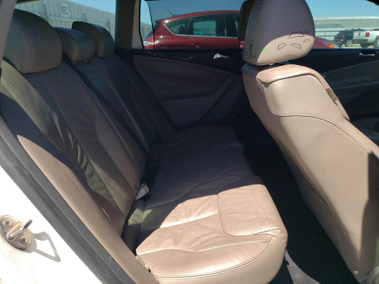 2008 Volkswagen Passat Wagon Lux VIN: WVWTK93C48E090351 Lot: 55560994