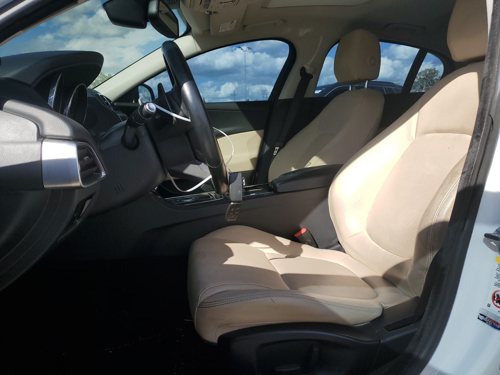 SAJAJ4BV7HA971540 2017 Jaguar Xe Premium