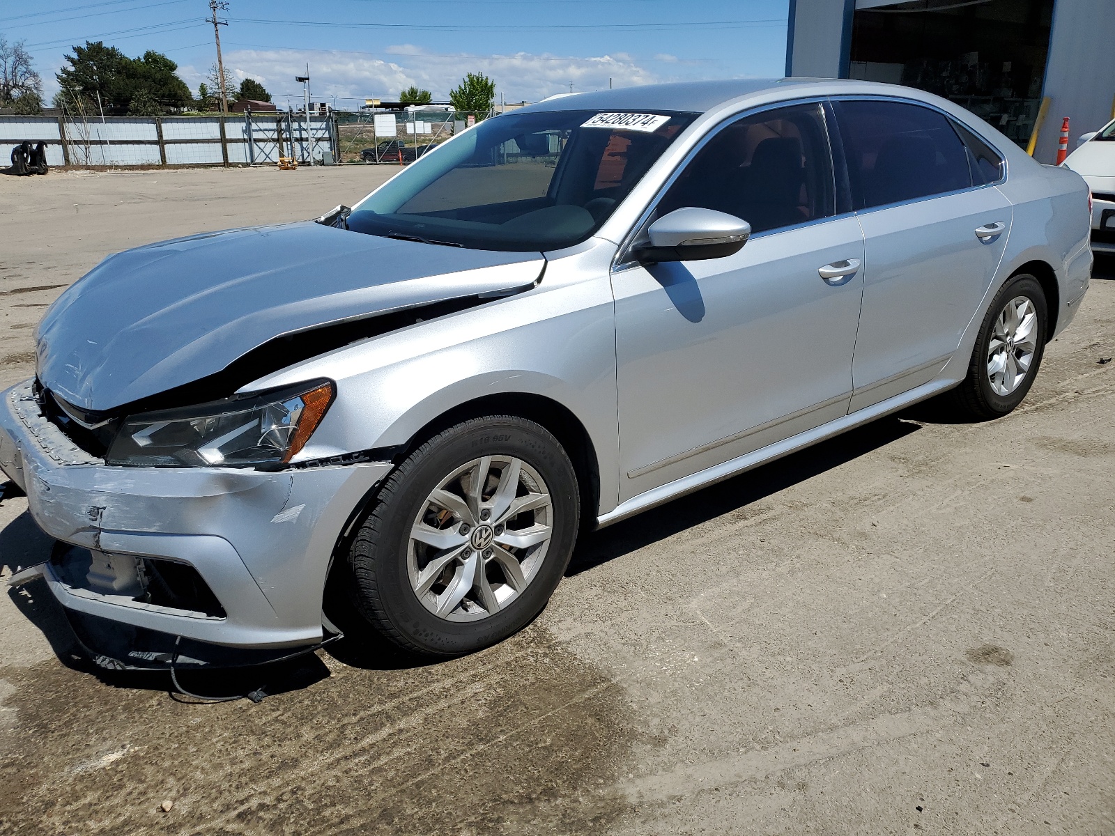 2016 Volkswagen Passat S vin: 1VWAT7A33GC043850