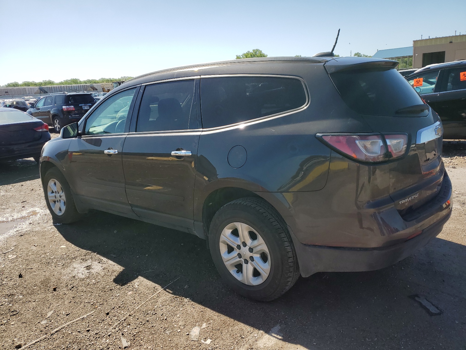 2017 Chevrolet Traverse Ls vin: 1GNKRFED5HJ238436