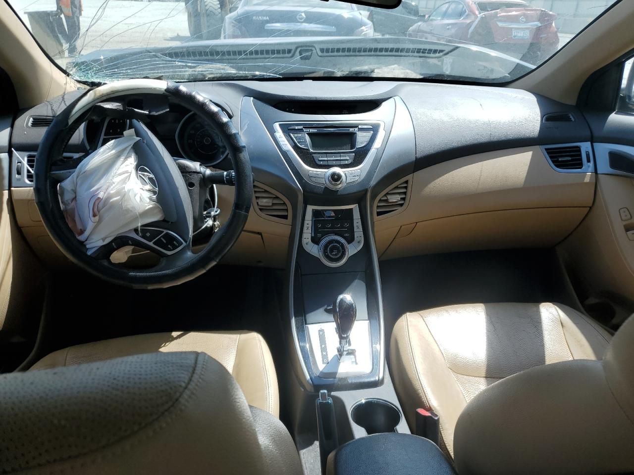 2011 Hyundai Elantra - Image 8