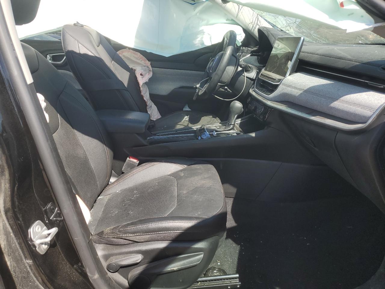 2022 Jeep Compass Latitude Lux VIN: 3C4NJDFB0NT208084 Lot: 56286404