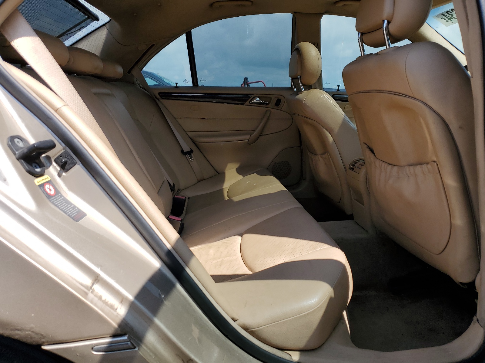 WDBRF61JX2E004738 2002 Mercedes-Benz C 240