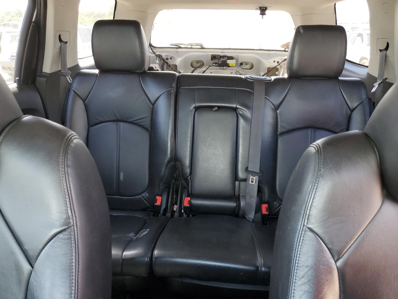 2011 GMC Acadia - Image 10