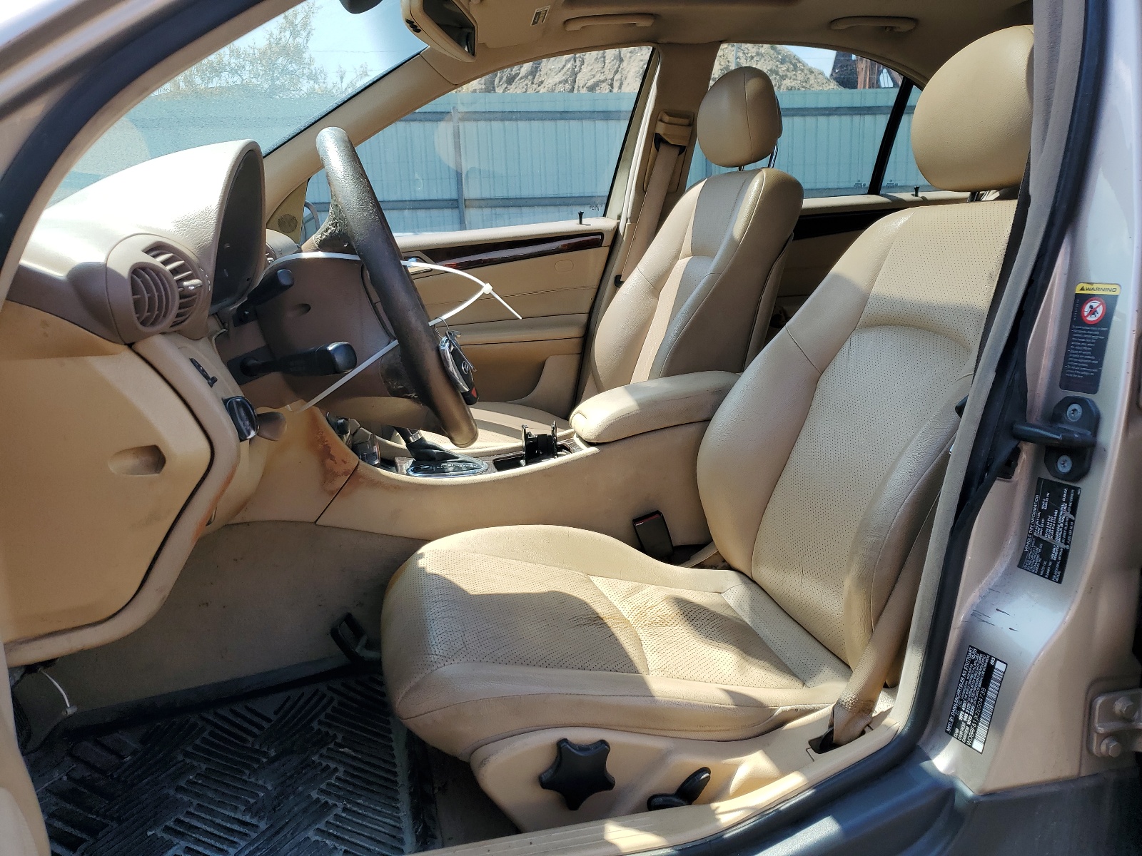 WDBRF61JX2E004738 2002 Mercedes-Benz C 240