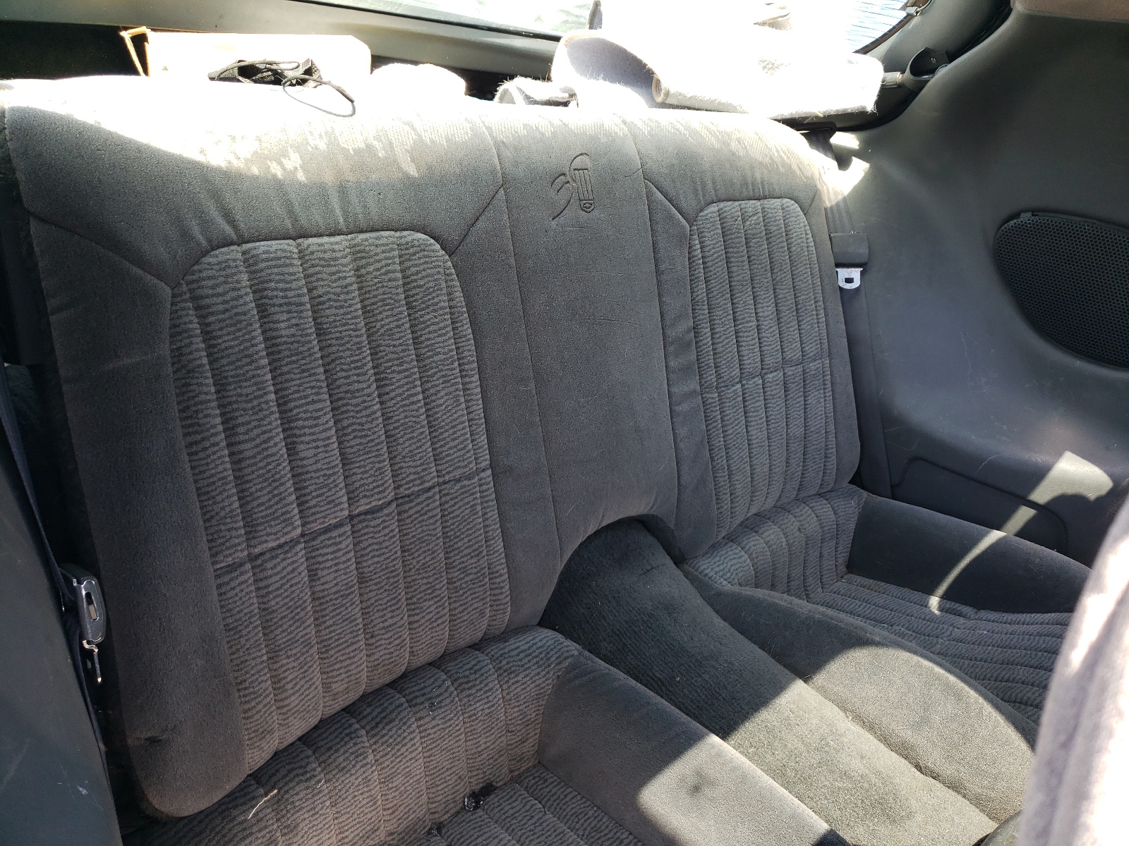 2G1FP22KXV2118068 1997 Chevrolet Camaro Base