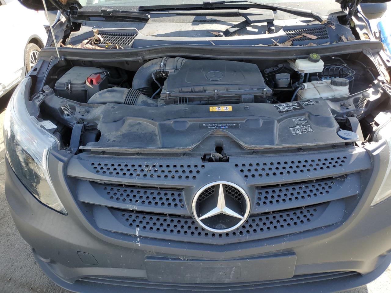 VIN WD4PG2EE5J3364608 2018 MERCEDES-BENZ METRIS no.11