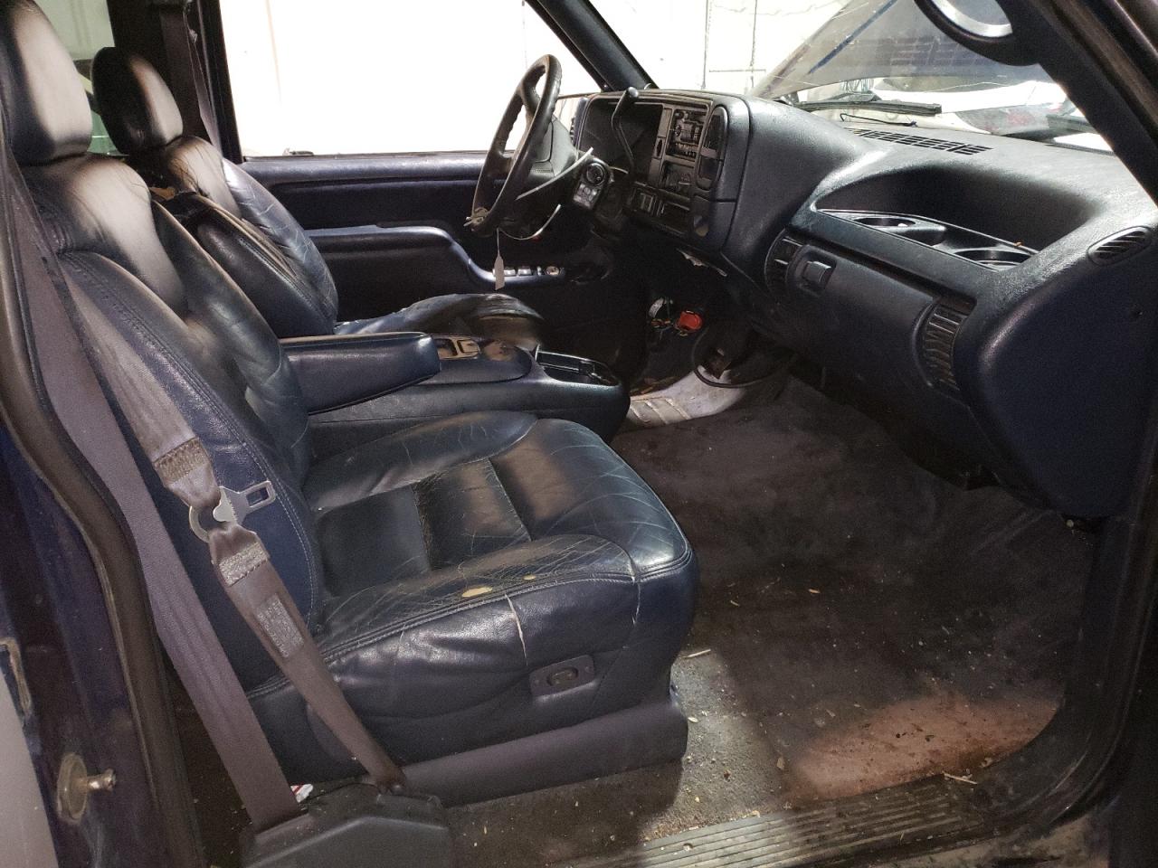 1996 Chevrolet Suburban K1500 VIN: 1GNFK16R6TJ318534 Lot: 67575044