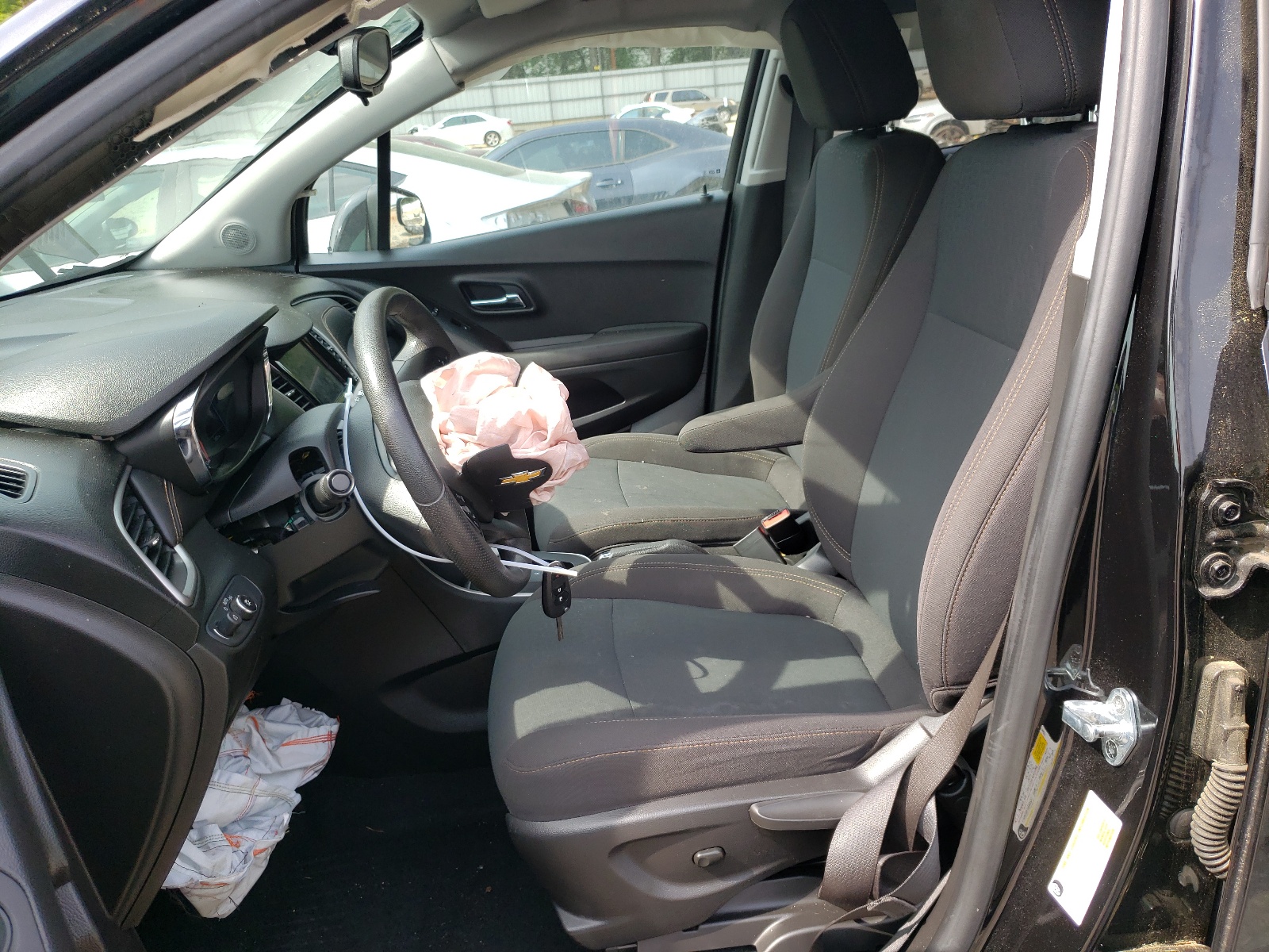 KL7CJKSB2LB312671 2020 Chevrolet Trax Ls