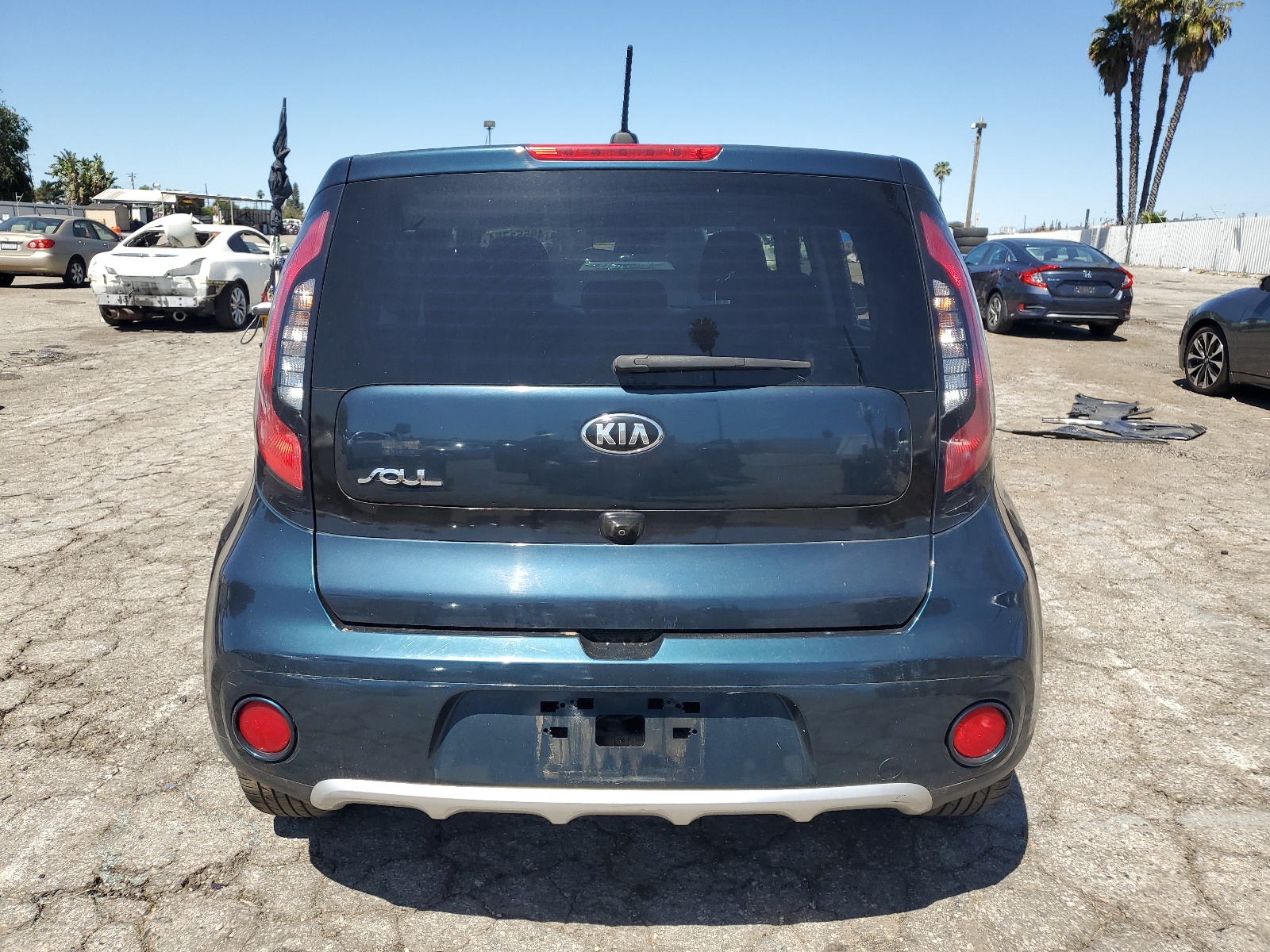 KNDJP3A57H7480696 2017 Kia Soul +