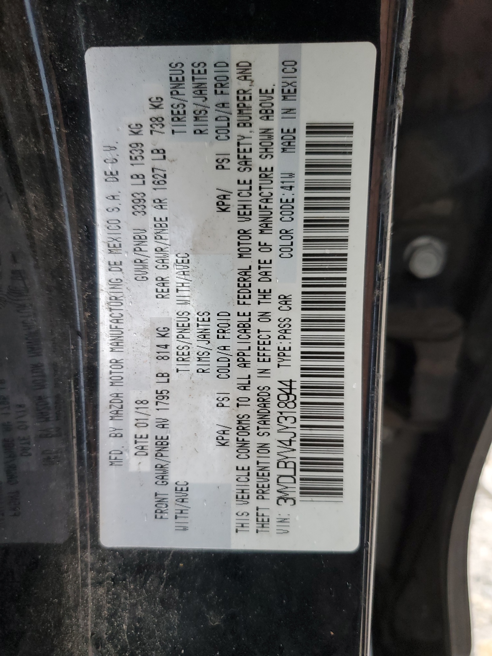 3MYDLBYV4JY318944 2018 Toyota Yaris Ia