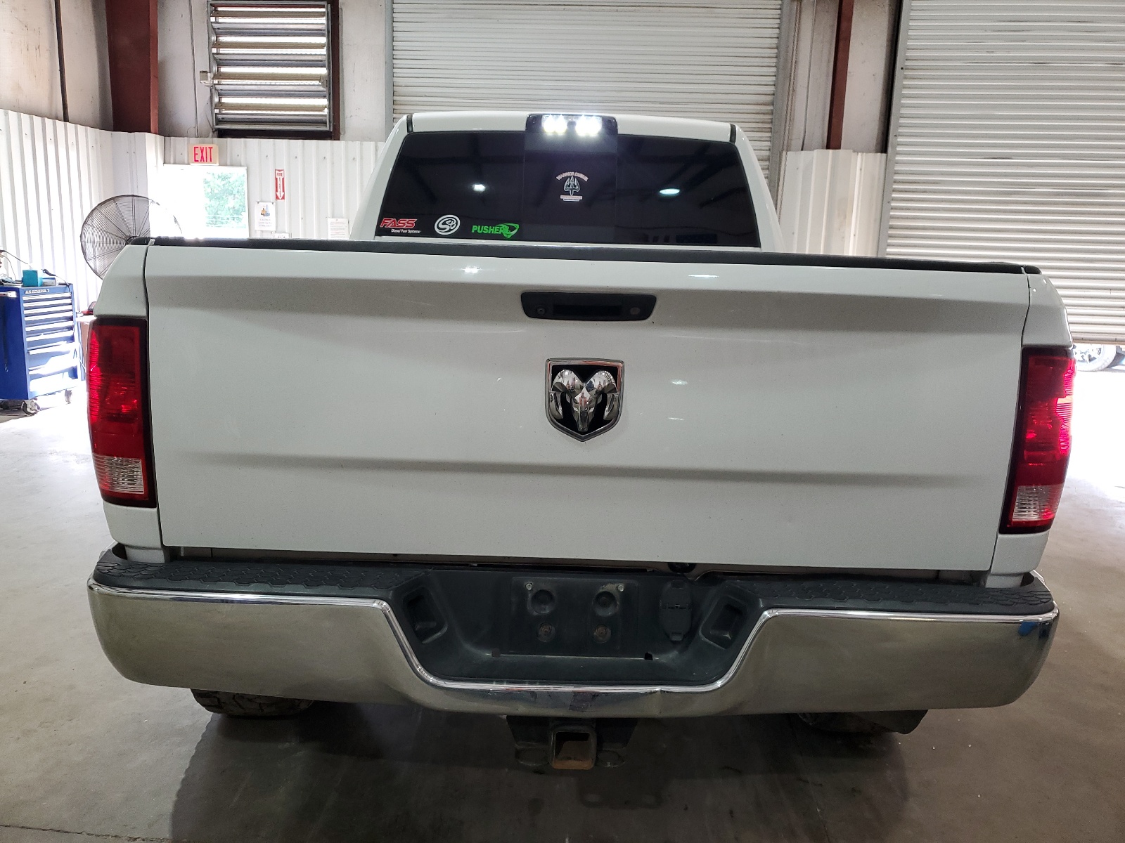 3C6UR5DL1JG117860 2018 Ram 2500 Slt