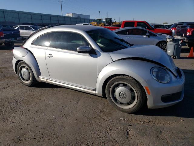  VOLKSWAGEN BEETLE 2013 Серебристый