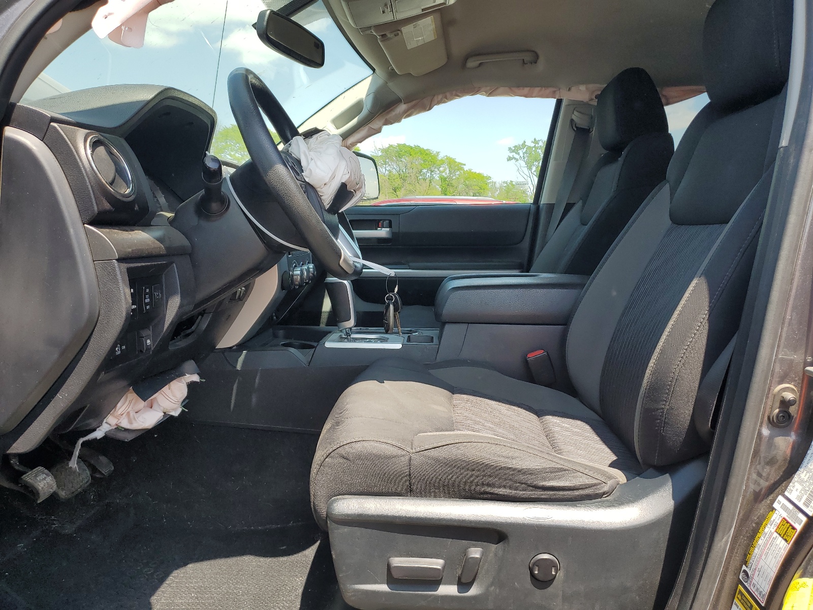 5TFDW5F15HX648644 2017 Toyota Tundra Crewmax Sr5