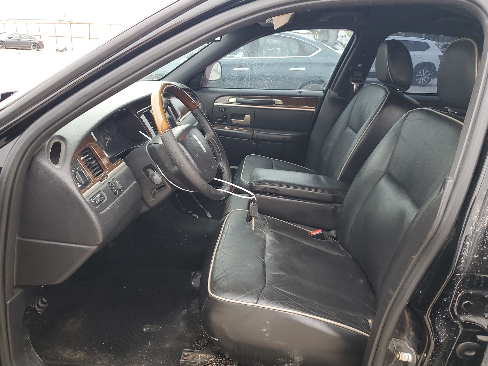 1LNHM83V07Y622473 2007 Lincoln Town Car Designer