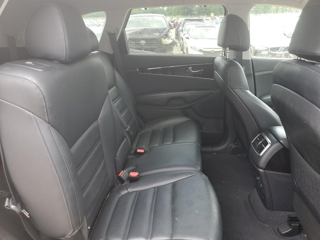 2017 Kia Sorento Ex VIN: 5XYPHDA52HG228323 Lot: 54574024