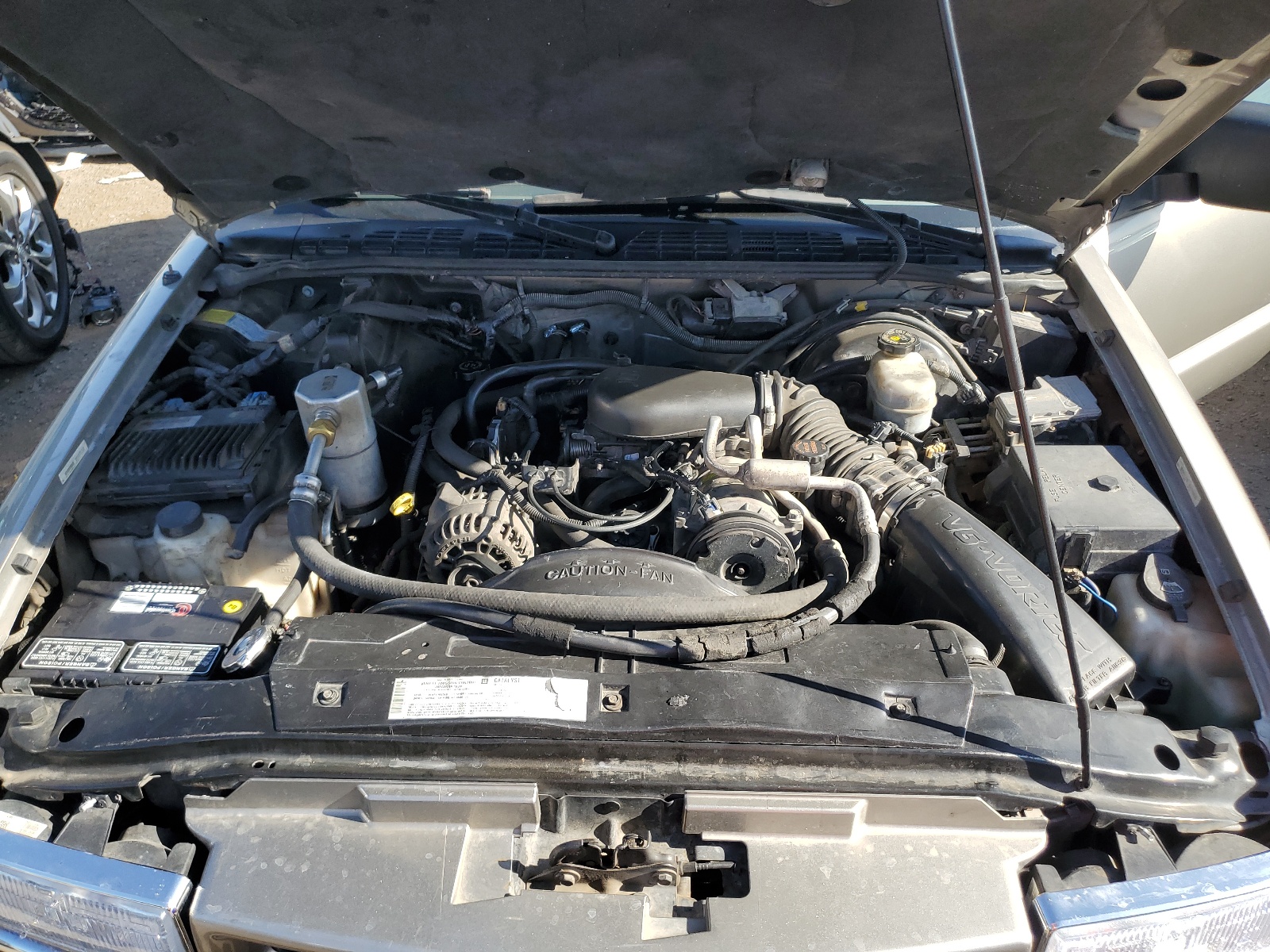 1GNCT18W1YK281655 2000 Chevrolet Blazer