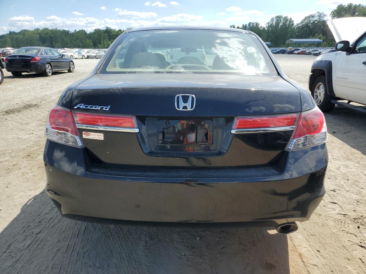 1HGCP2F3XBA013665 2011 Honda Accord Lx