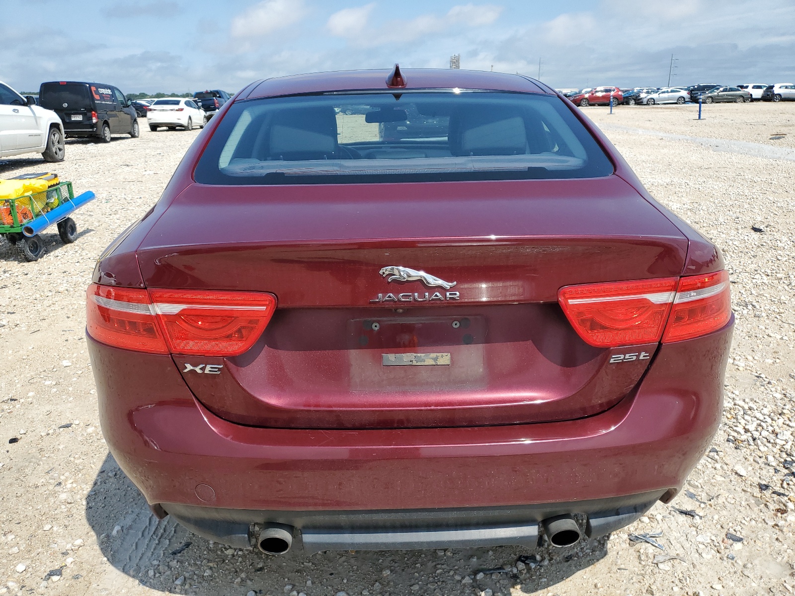 SAJAR4BG6HA975928 2017 Jaguar Xe