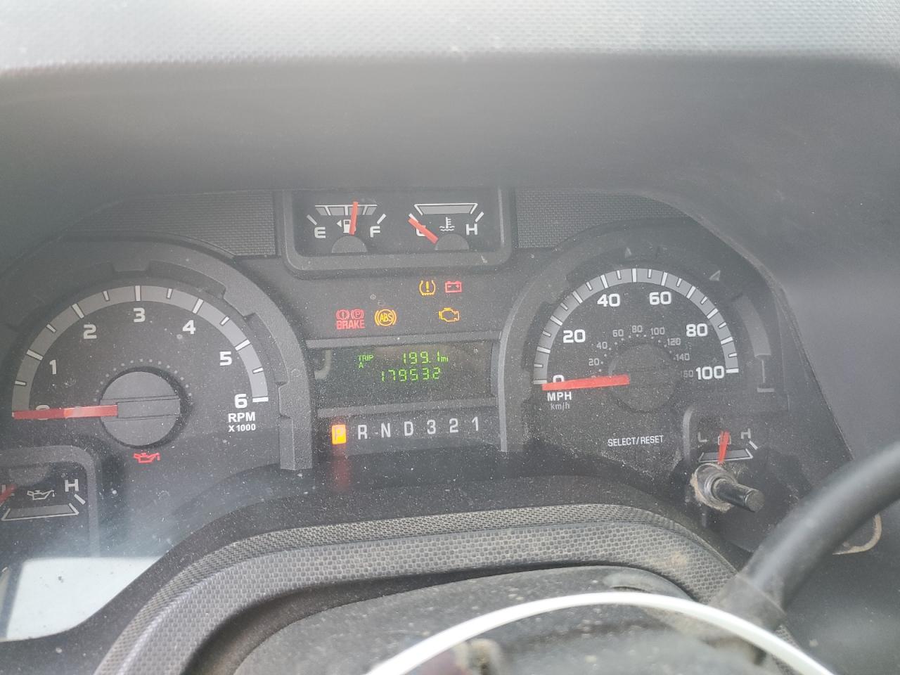 2009 Ford Econoline E350 Super Duty Cutaway Van VIN: 1FDSE35L39DA88834 Lot: 64048354