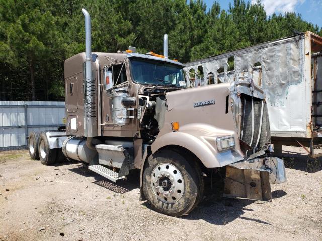 2005 Kenworth Construction W900