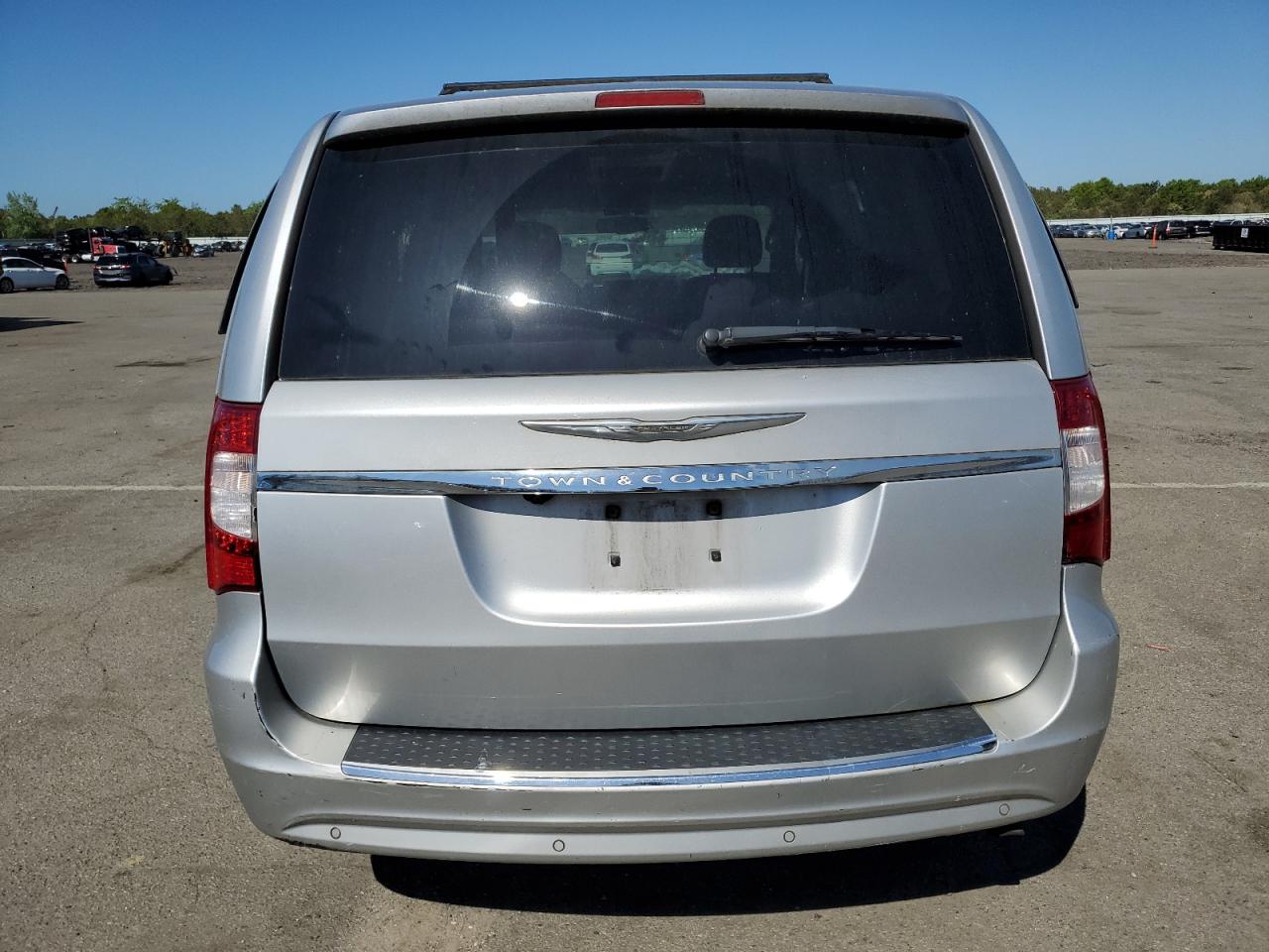 2011 Chrysler Town & Country Touring L VIN: 2A4RR8DG3BR780338 Lot: 53093604