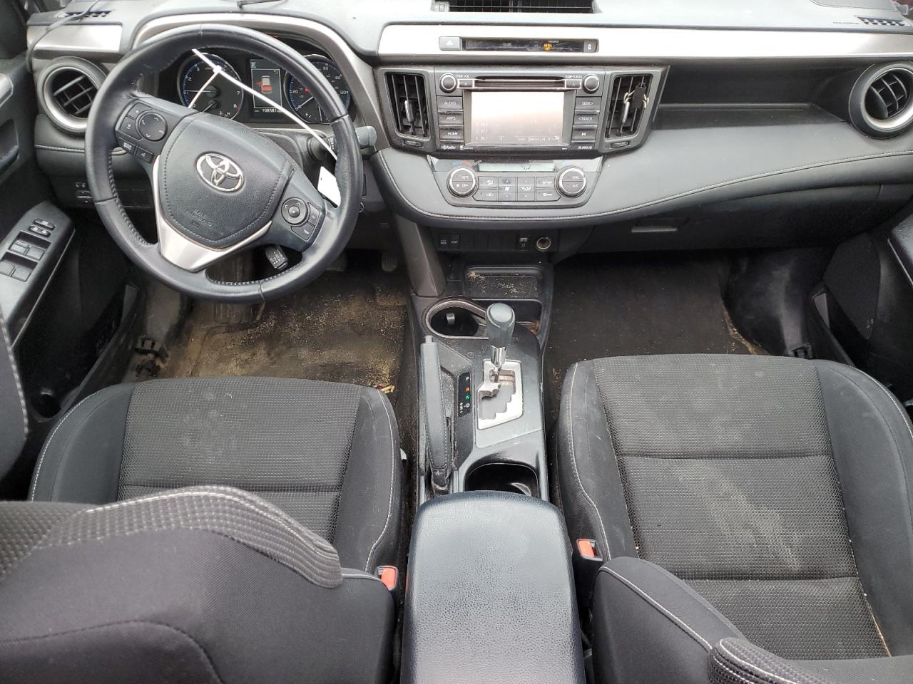 JTMRFREV8GJ096429 2016 Toyota Rav4 Xle