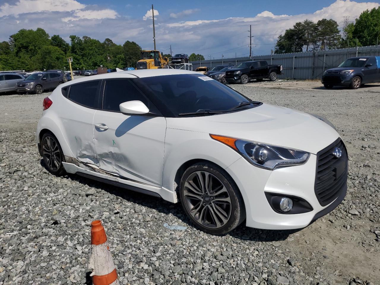 2016 Hyundai Veloster Turbo VIN: KMHTC6AE4GU285866 Lot: 56032574