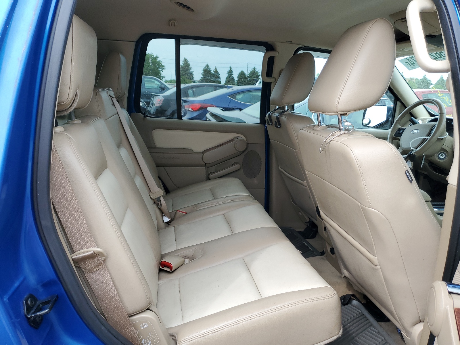 1FMEU7EEXAUB13385 2010 Ford Explorer Eddie Bauer