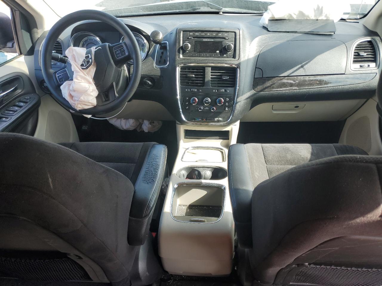 2014 Dodge Caravan - Image 8