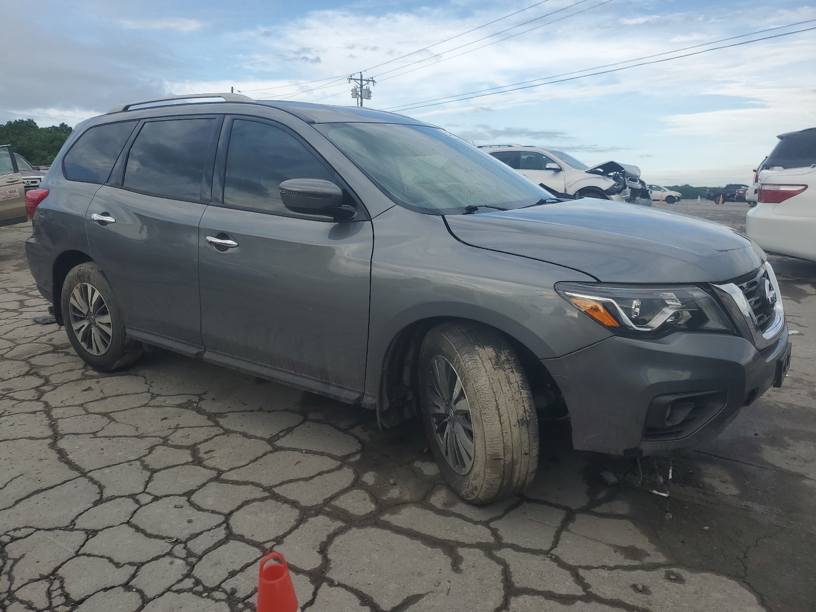 2020 Nissan Pathfinder Sv vin: 5N1DR2BNXLC643613