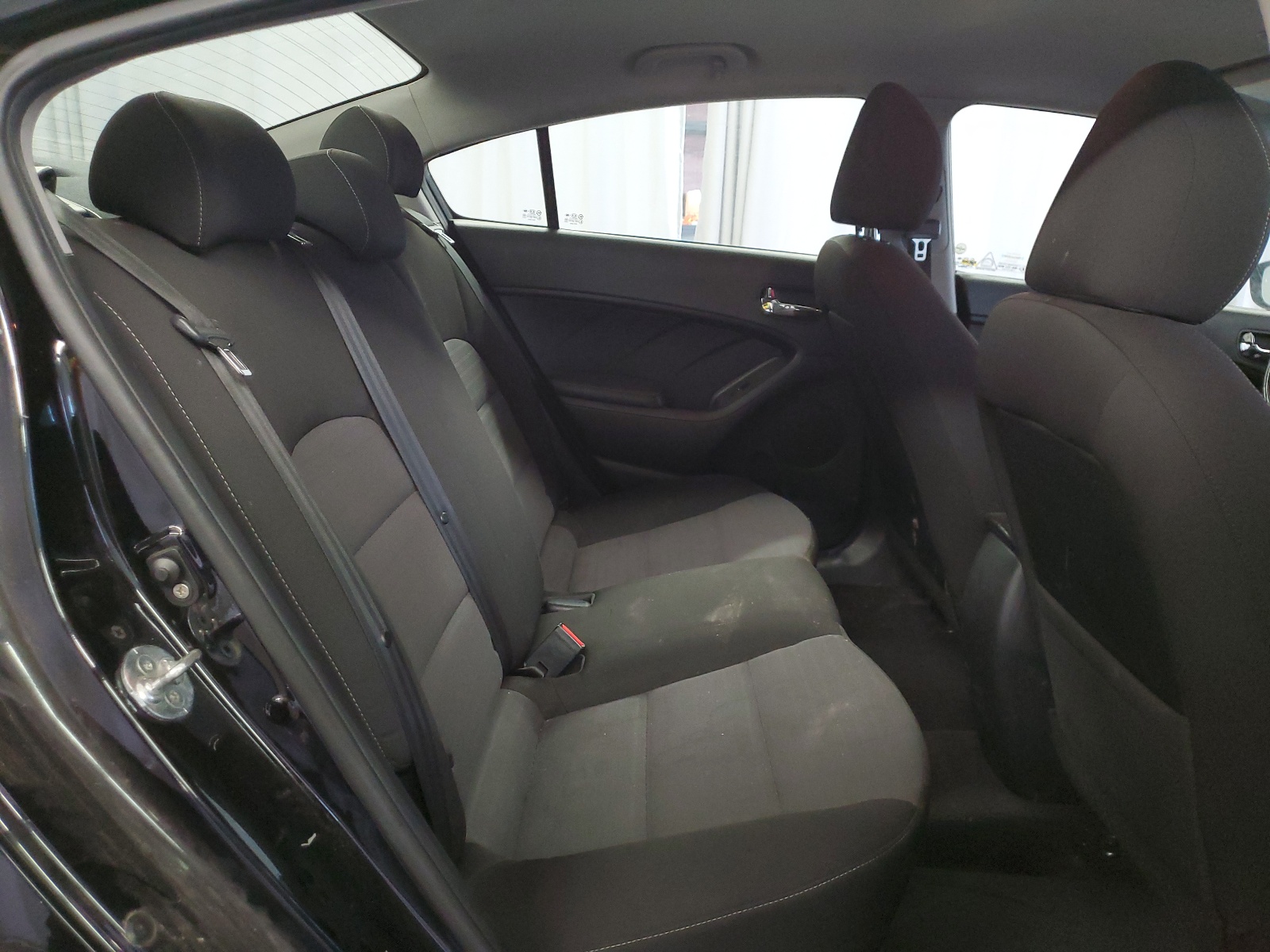 3KPFL4A74JE164154 2018 Kia Forte Lx