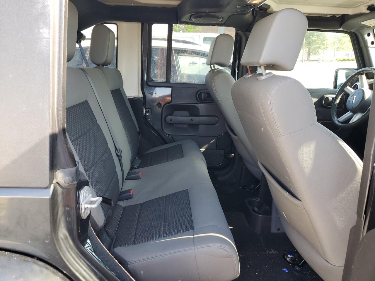 2010 Jeep Wrangler Unlimited Sahara VIN: 1J4BA5H19AL136637 Lot: 53349804