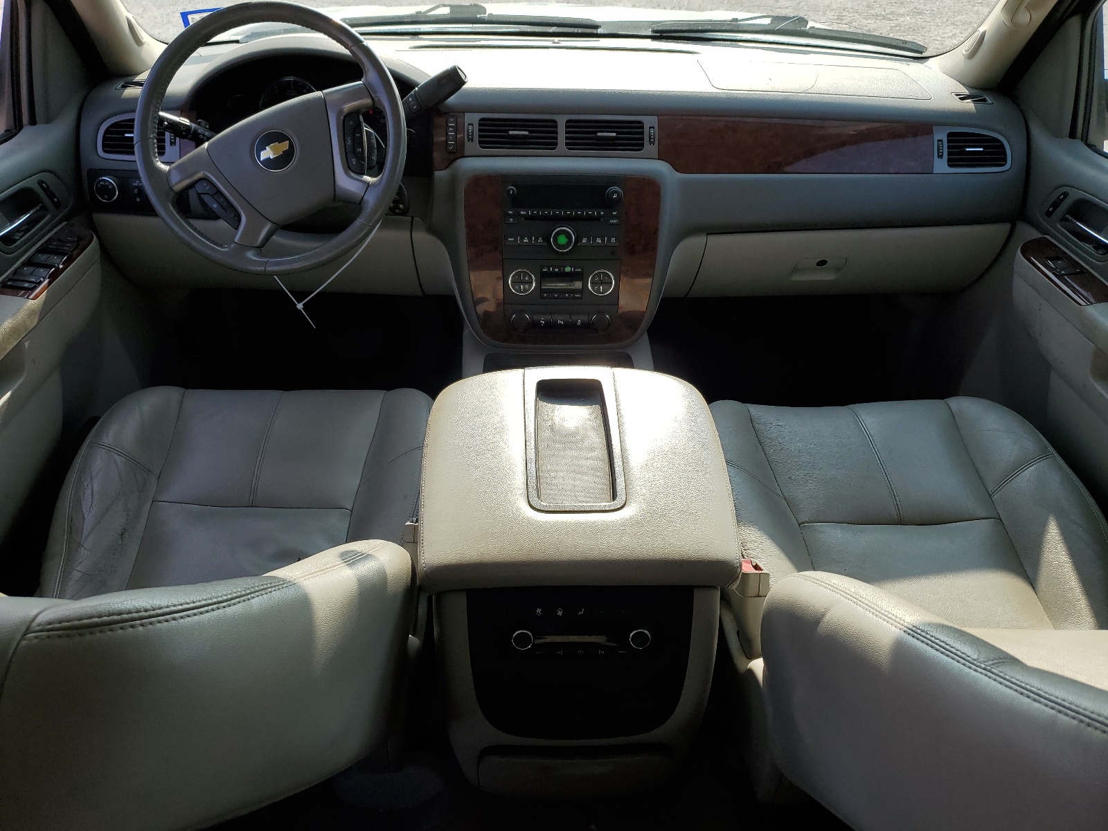 1GNSKBE01DR121426 2013 Chevrolet Tahoe K1500 Lt