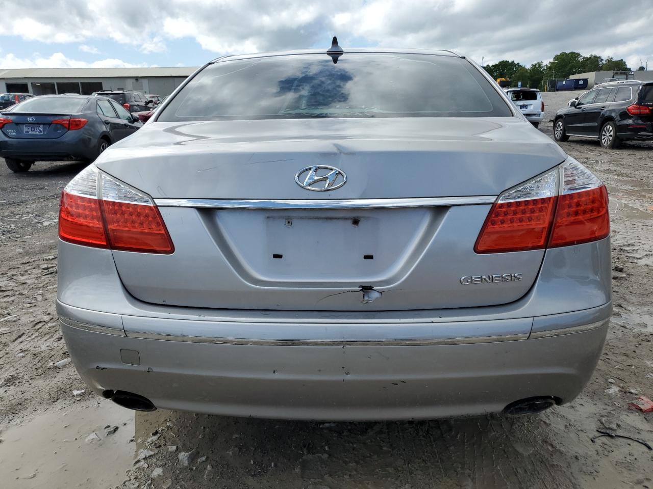 2011 Hyundai Genesis 3.8L VIN: KMHGC4DE3BU131675 Lot: 54255134