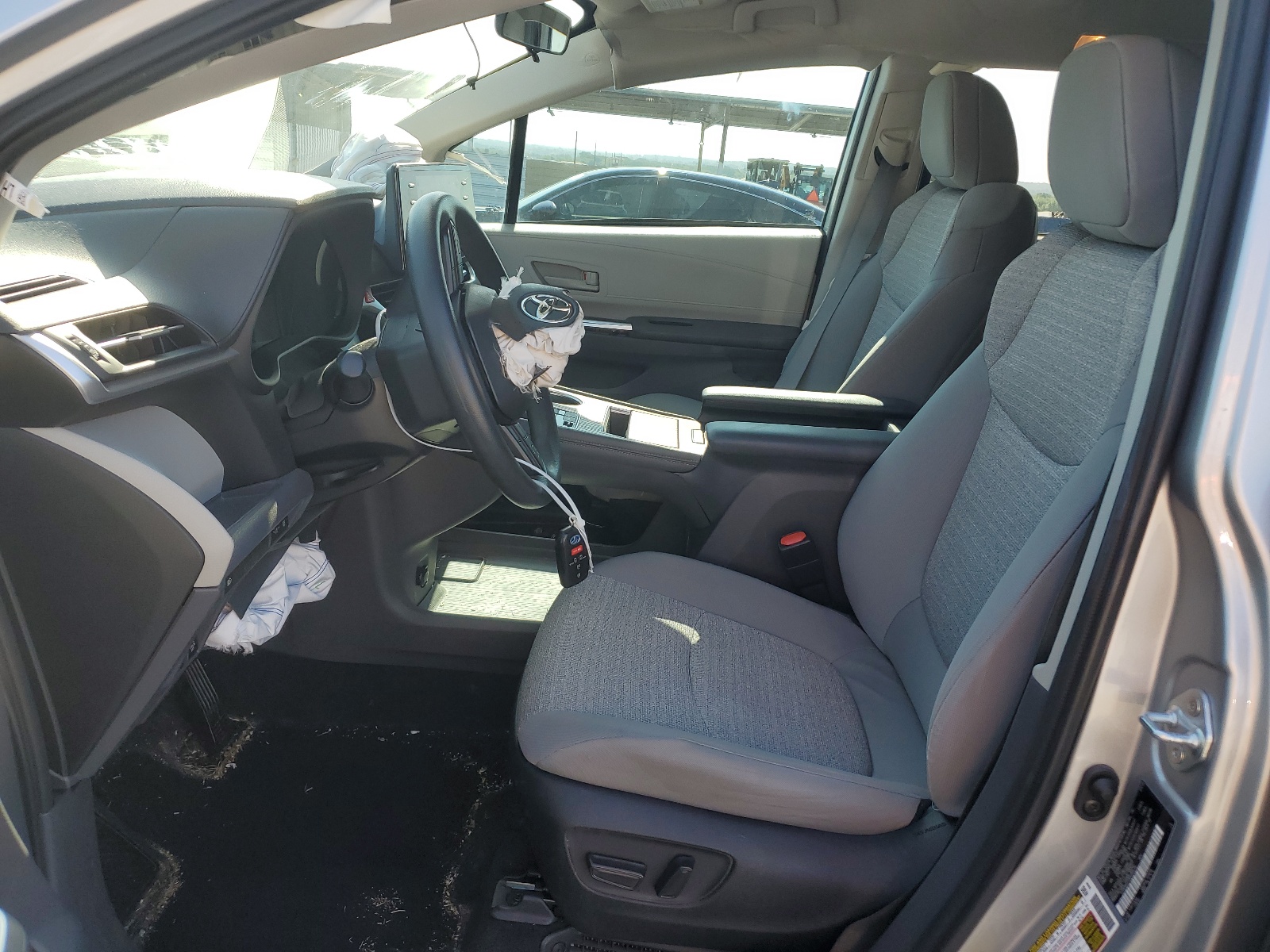 5TDKRKEC4NS099438 2022 Toyota Sienna Le