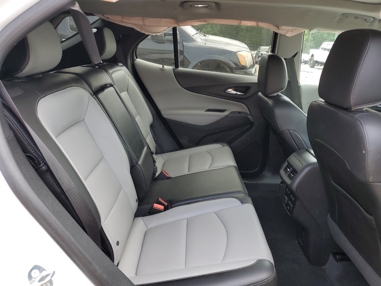 3GNAXMEV1JL125449 2018 Chevrolet Equinox Premier