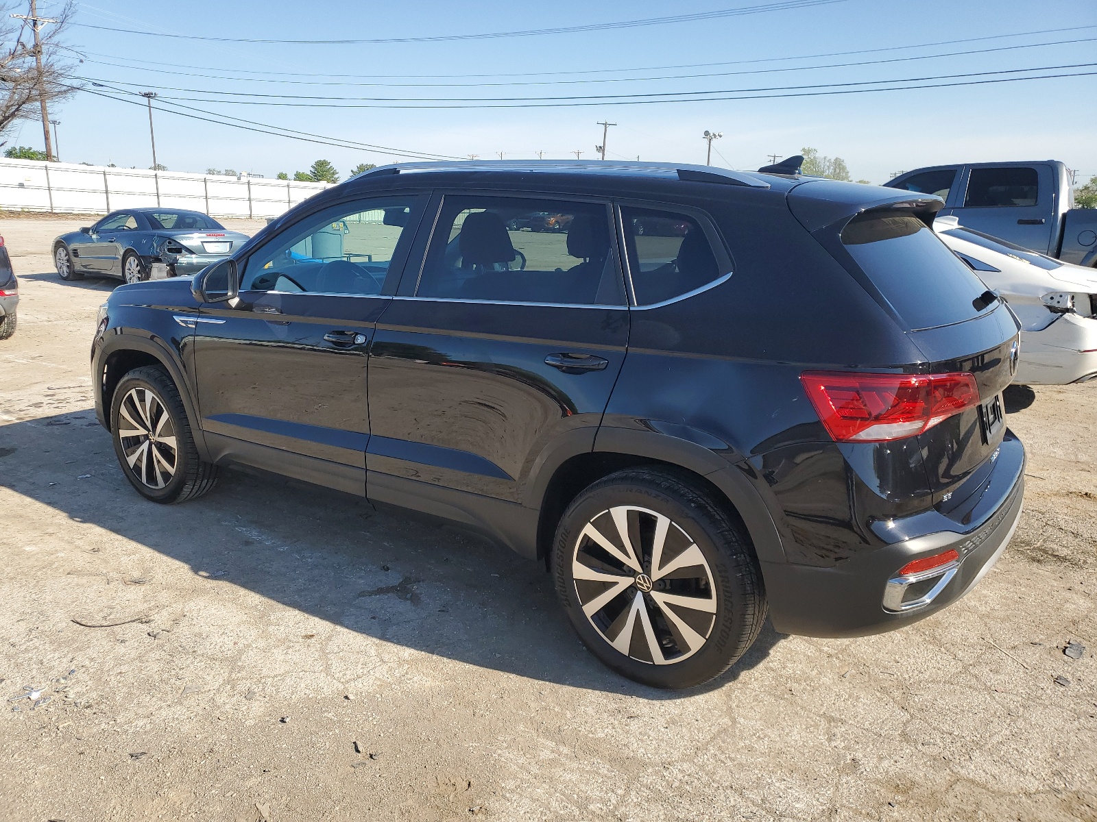 2022 Volkswagen Taos Se vin: 3VVYX7B22NM065198