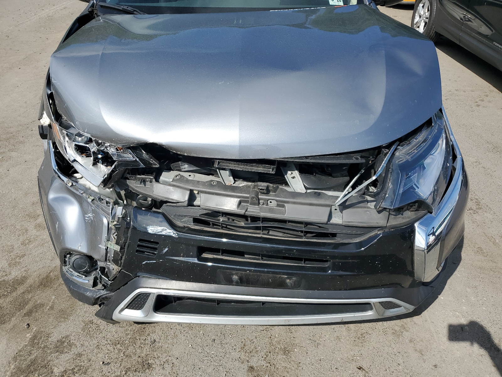 JA4AZ3A36LZ048519 2020 Mitsubishi Outlander Se