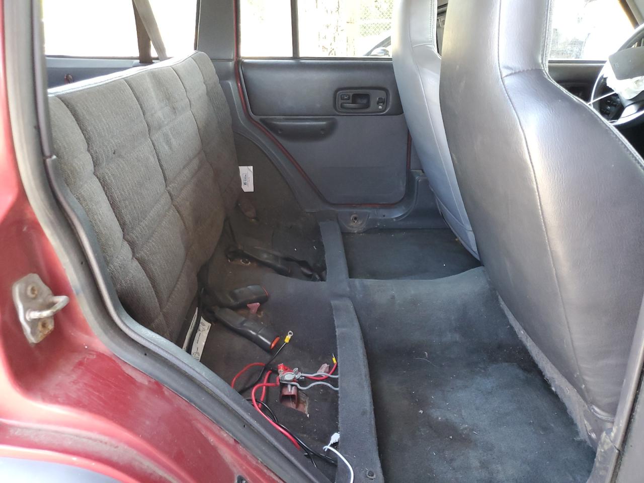 1999 Jeep Grand Cherokee - Image 10