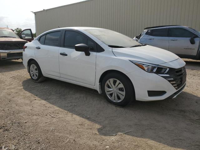  NISSAN VERSA 2023 Білий