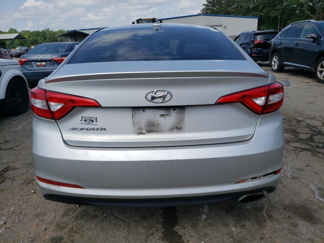2015 Hyundai Sonata Se VIN: 5NPE24AF7FH128872 Lot: 62984454