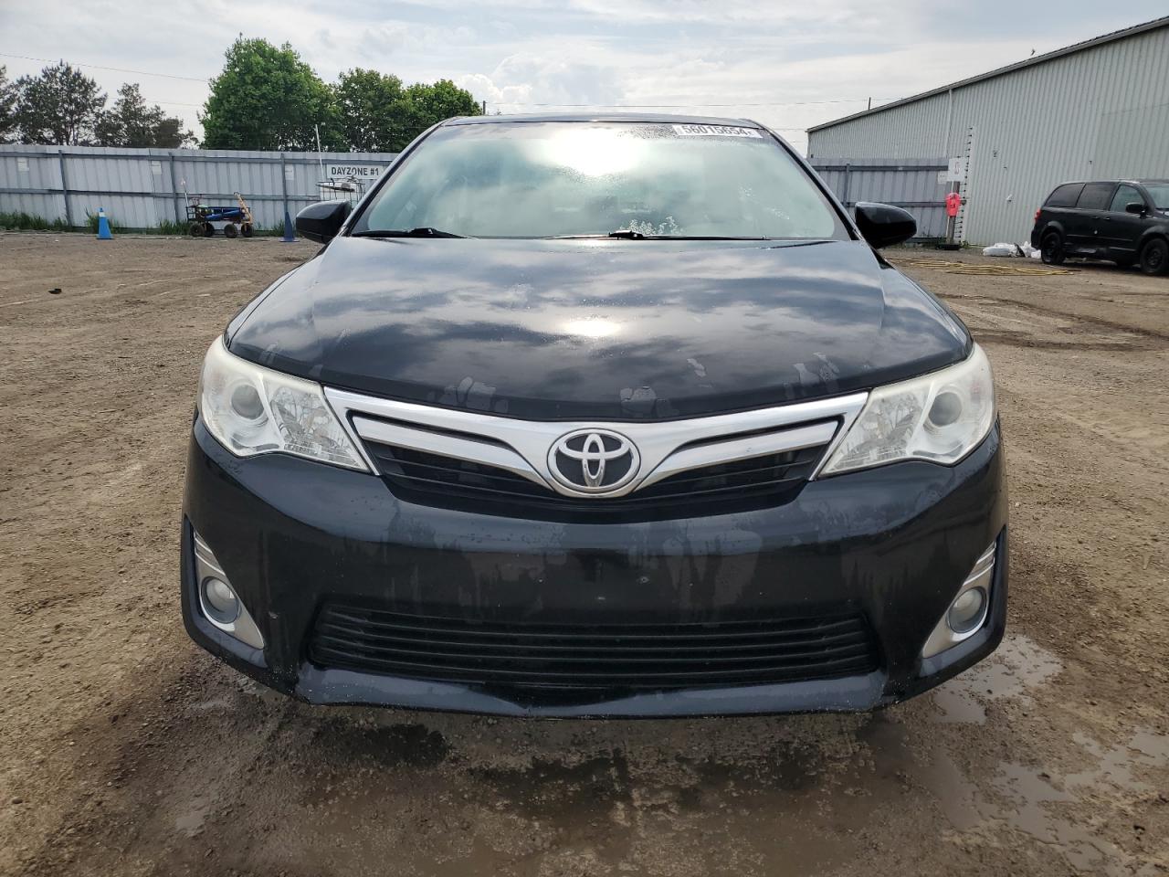 2012 Toyota Camry - Image 5
