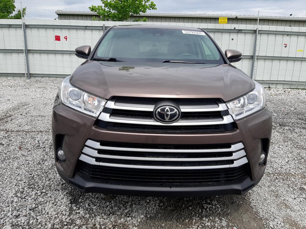 2019 Toyota Highlander Le VIN: 5TDBZRFH8KS954219 Lot: 53795564