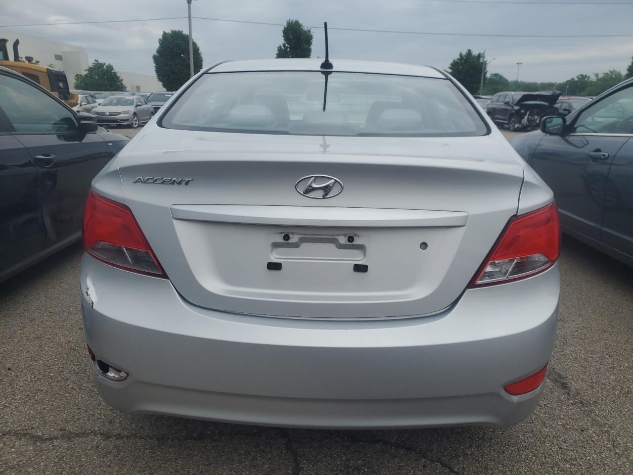 2015 Hyundai Accent Gls VIN: KMHCT4AE8FU794880 Lot: 82233903